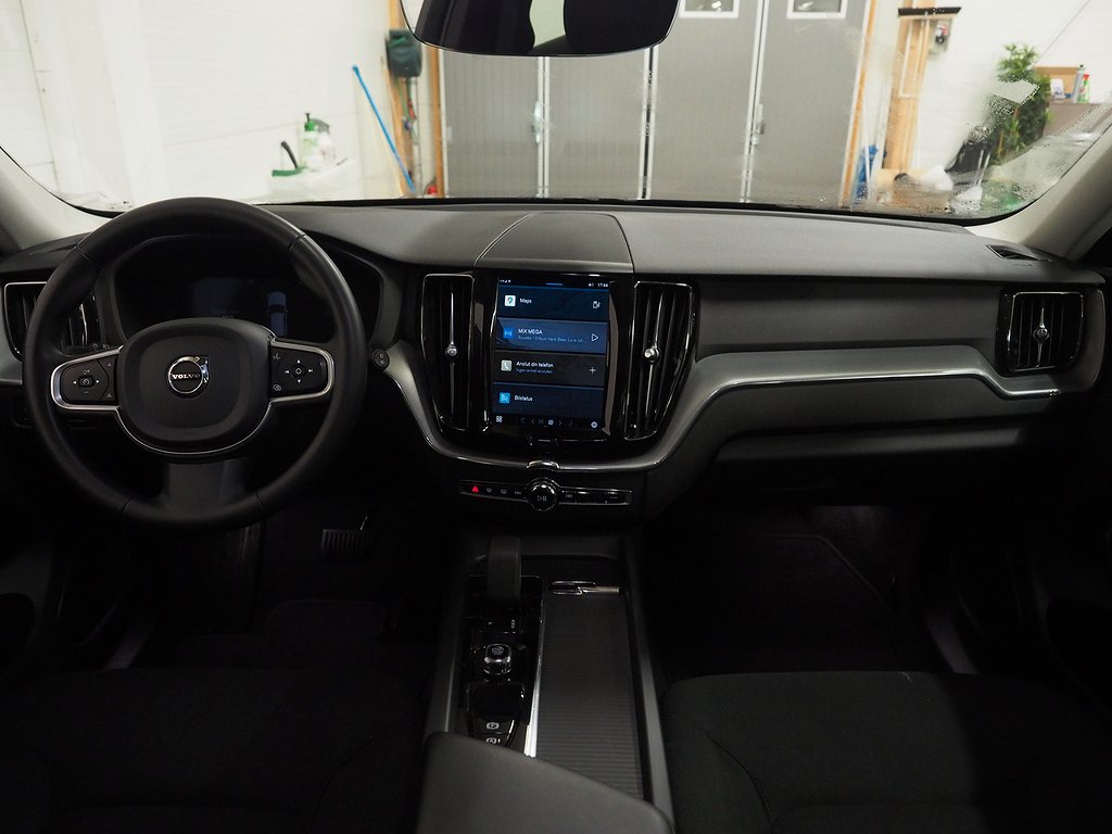 Volvo XC60 B4 197hk Momentum Adv Edition |Drag|Navi|VOC| 2022