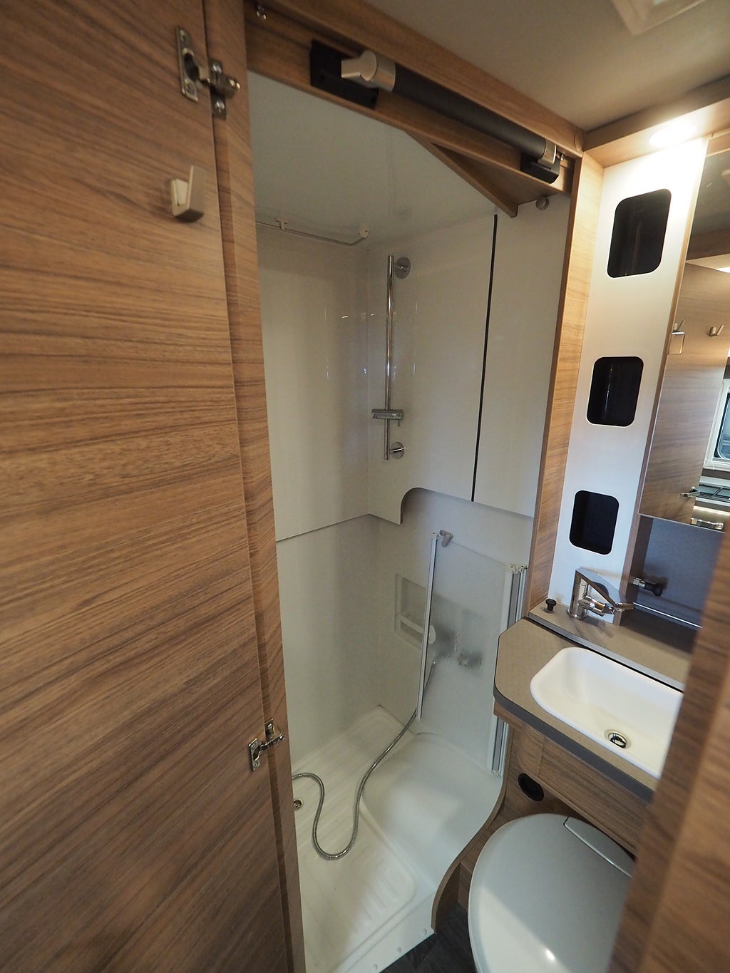 Weinsberg X-Cursion Van Edition Pepper I Aut 150hk I B-kort