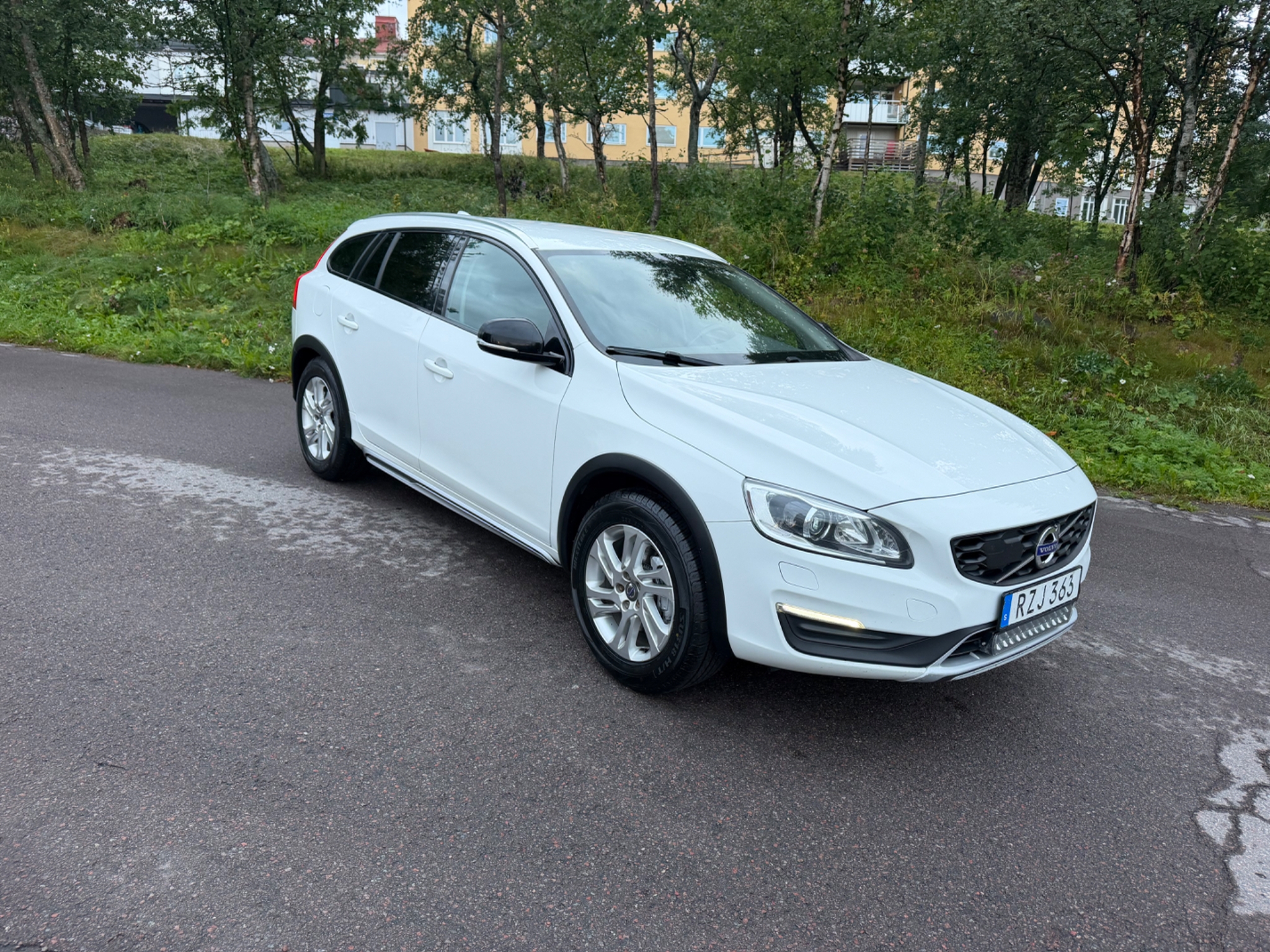 Volvo V60 Cross Country 2018, bild 2/10
