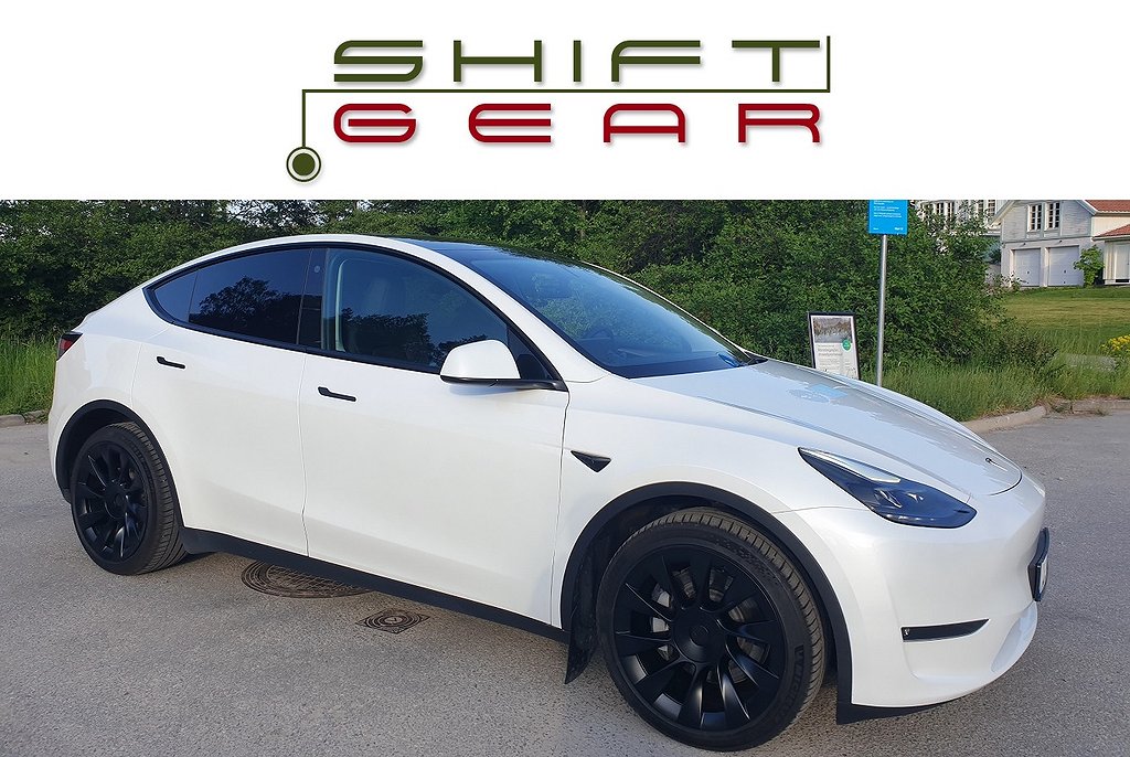 Tesla Model Y Long Range AWD 1 ägare Dragkrok 20” Induction