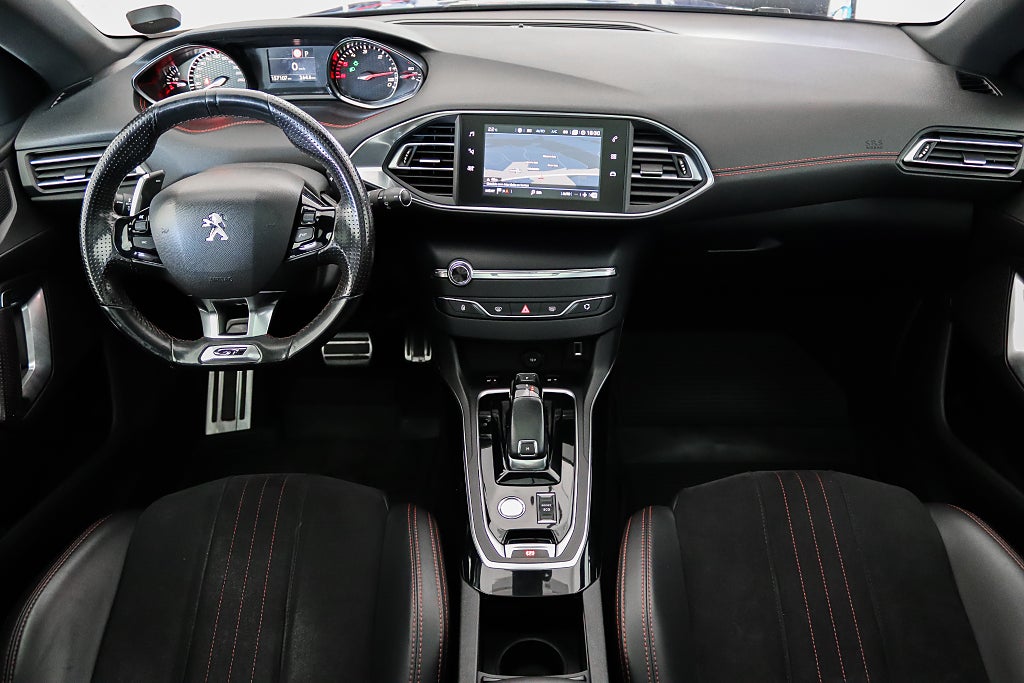 Peugeot 308 sw 2.0 BlueHDi 177hk GT Pano Massage Navi Drag