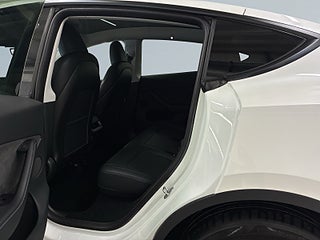 Tesla Model Y Long Range AWD Long Range Värmepump/Elstolar/Pano/Navi – bild 11