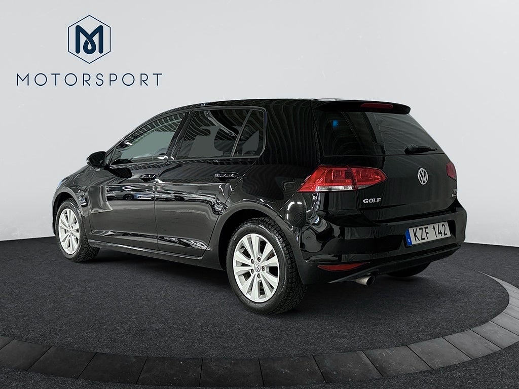 Volkswagen Golf 5-dörrar Aut Bluetooth Carplay Ada farthållare nyservad bild 4