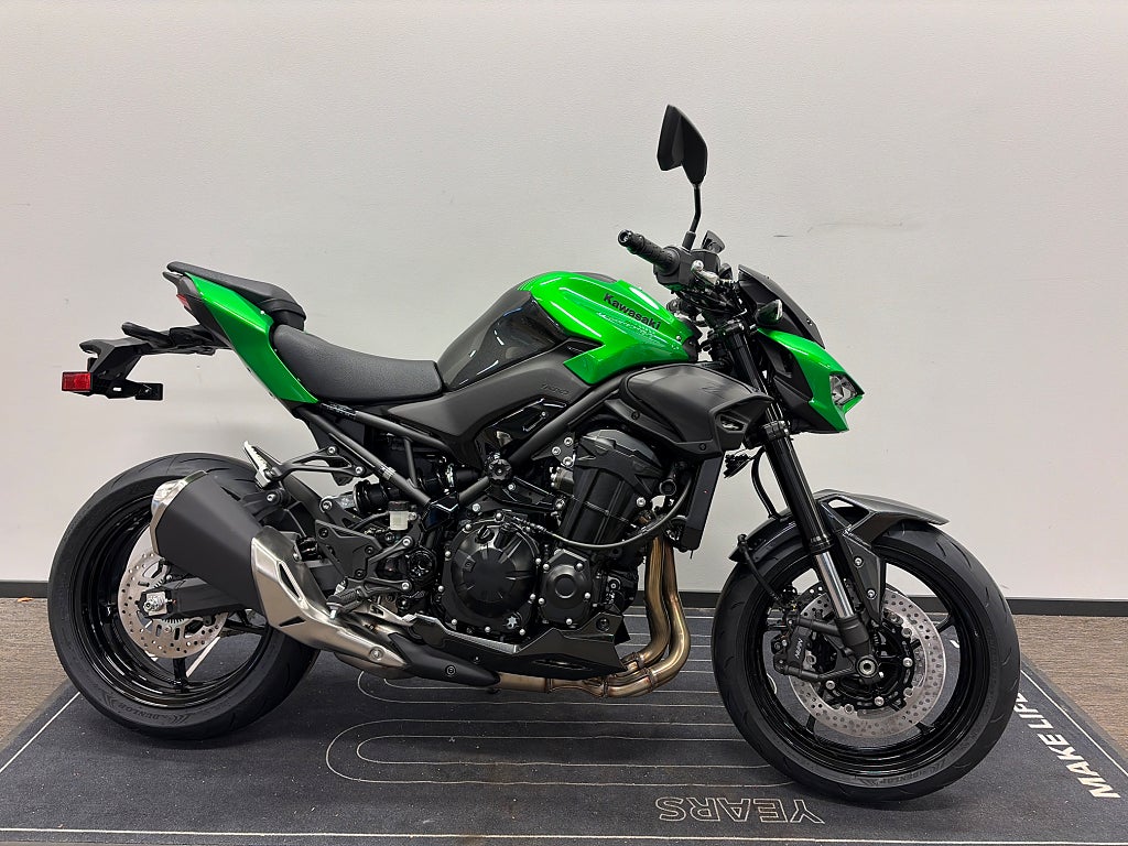 Kawasaki Z900 