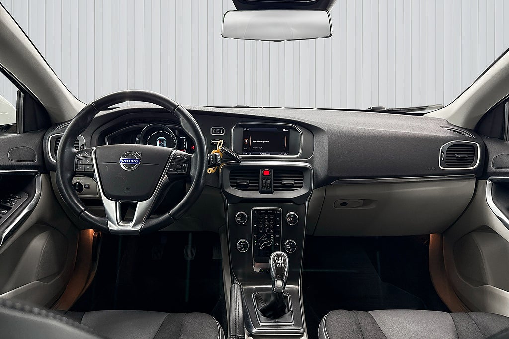 Volvo V40 2014