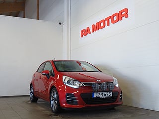 Halvkombi Kia Rio 1 av 21
