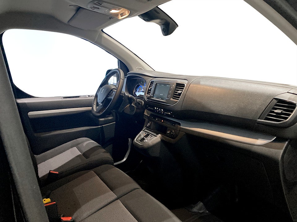 Bild på Peugeot e-Expert PRO+ 75kWh 136hk Aut L3 KAMPANJRÄNTA 3,99%