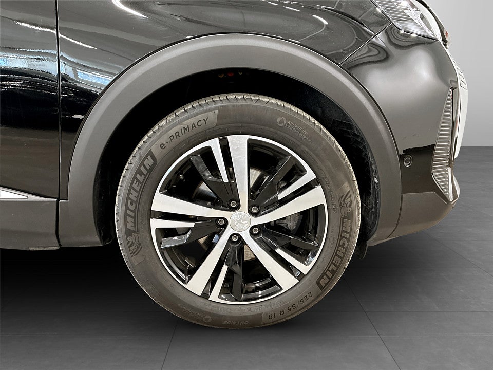 Bild på Peugeot 5008 GT 1.2 PT 130hk Aut 7-SITS B-KAMERA CARPLAY