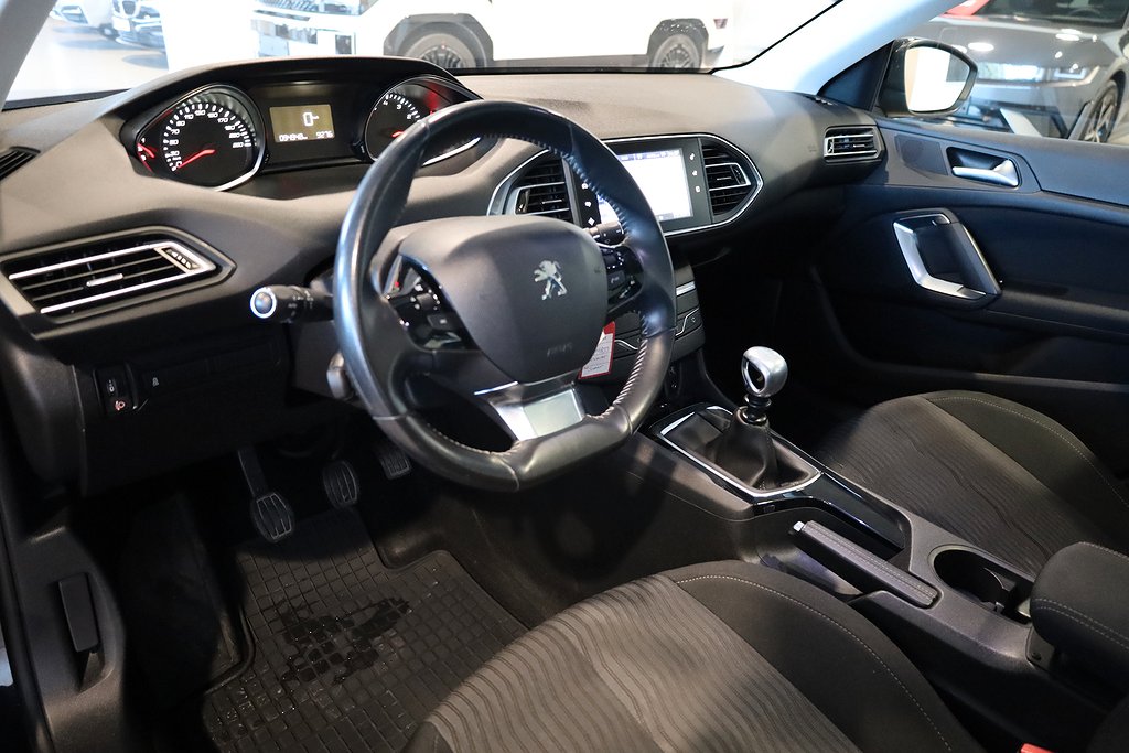 Peugeot 308 1,6 THP 125hk Active 5D Panorama Navi Blåtand 2013