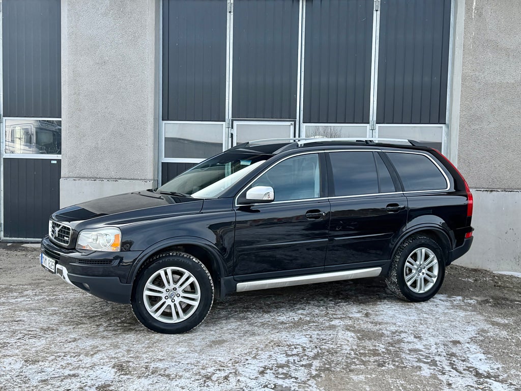Volvo XC90 7 Säten D5 AWD R-Design läder navi Drag Se Spec 