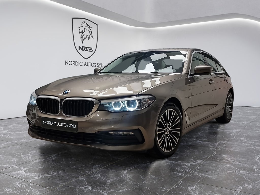 BMW 520d Sedan / Sport line / Navi / Rattvärme / Drag