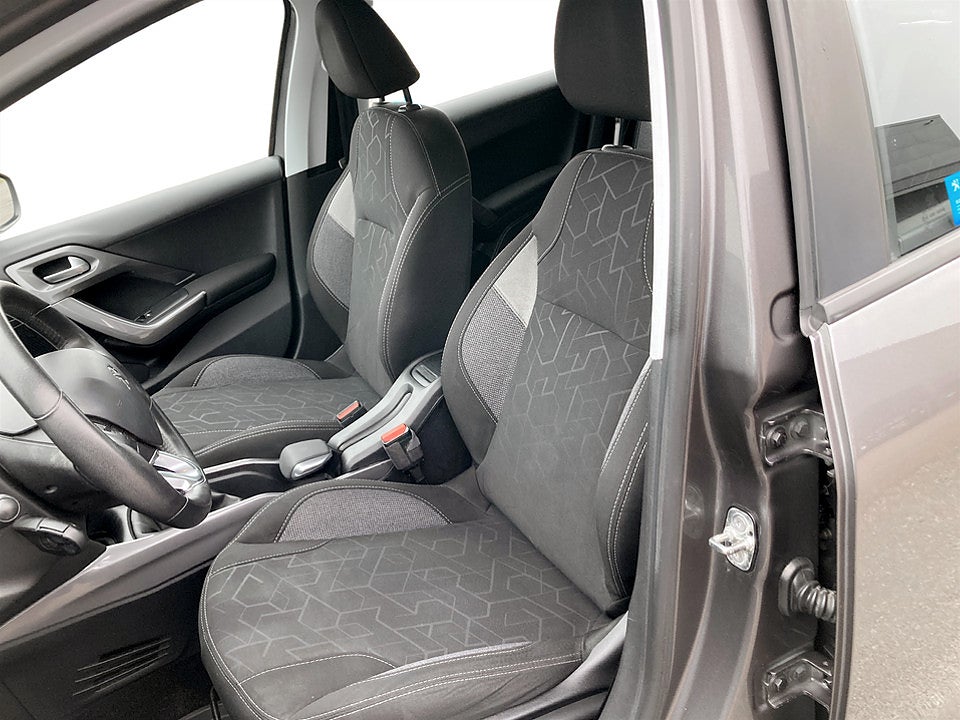Bild på Peugeot 2008 Active 1,2 PT 82hk FARTHÅLLARE