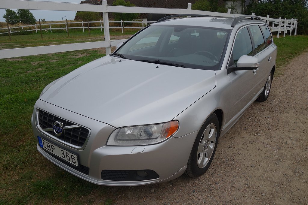 Volvo V70 1.6D DRIVe Momentum Backsensorer Drag