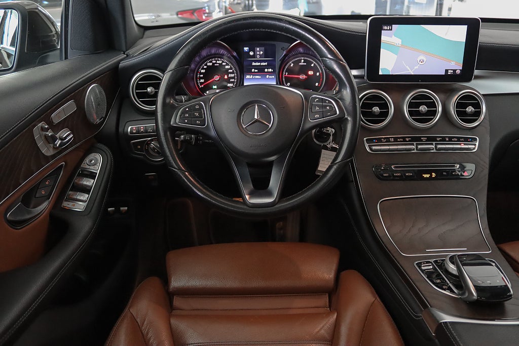 Mercedes-Benz GLC 250 d 4MATIC Exclusive 360° Burmester Värm 1 ägare Drag
