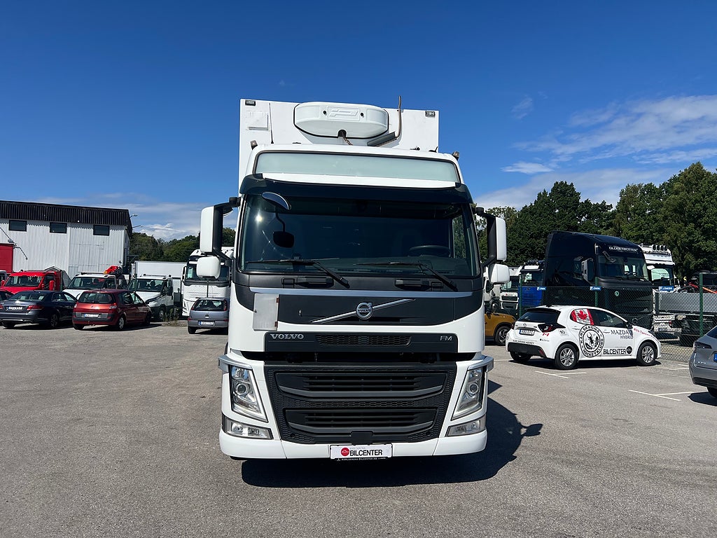 Volvo FM 410 6x2 Skåpbil, Öppningsbarsida, Bussbygg, Värmare