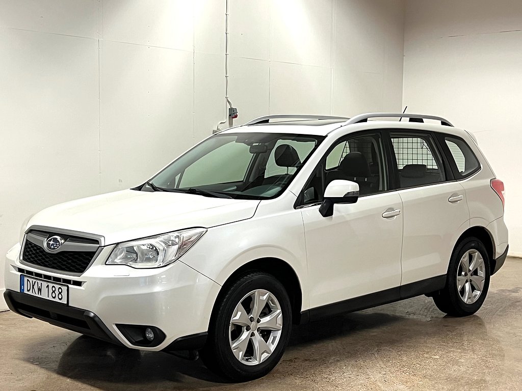 Subaru Forester 2.0 4WD Pärlvit Nybes B-kamera panorama Drag