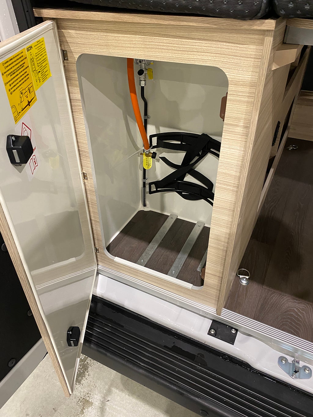 Sun Living V 60 SP / Automat / Under 6 meter / Van/Plåtis - Sun Living