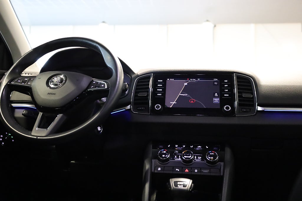 Skoda Karoq 2.0 TDI 4x4 Aut Style Drag Värmare Navi Kamera