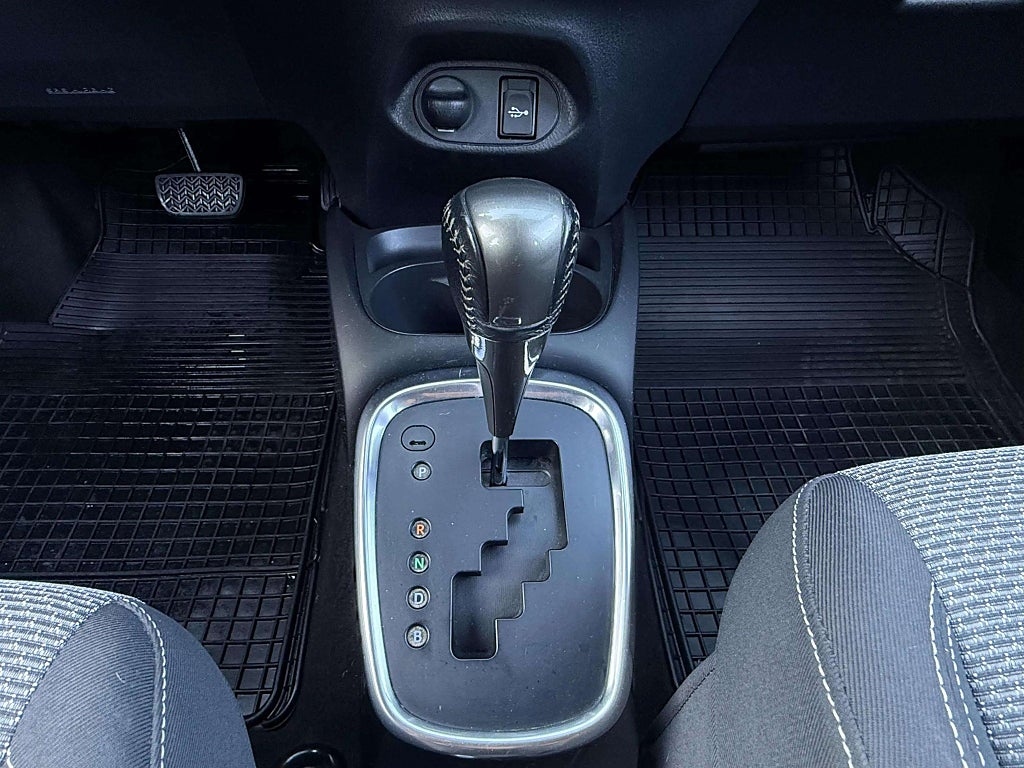 Toyota Yaris Hybrid e-CVT 101hk - miniatyr 18