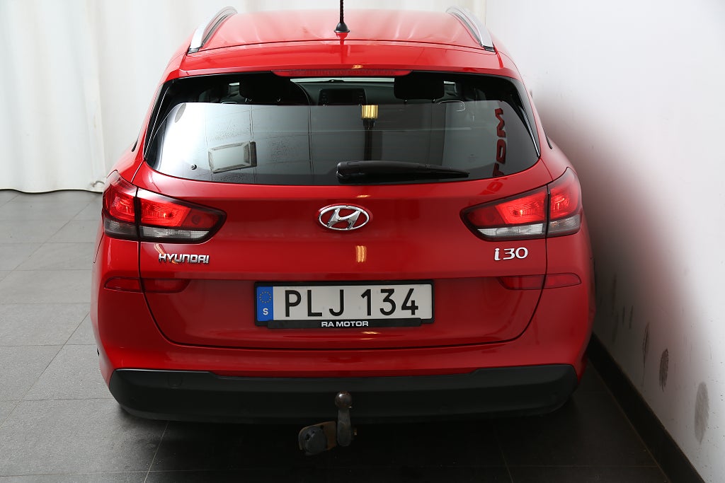Hyundai i30 1,6 CRDi Comfort Kombi Aut Motorv Dragkrok 2018
