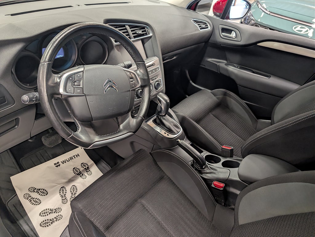 Citroën C4 1.2 e-THP EAT Automat/M-värmare thumbnail