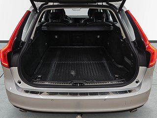 Volvo V90 T4 Momentum S&V-hjul/Carplay/Kamera/Nav/Pvärm/Drag