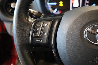 Halvkombi Toyota Yaris 18 av 20