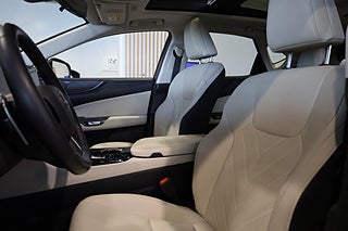 SUV Lexus NX 13 av 31