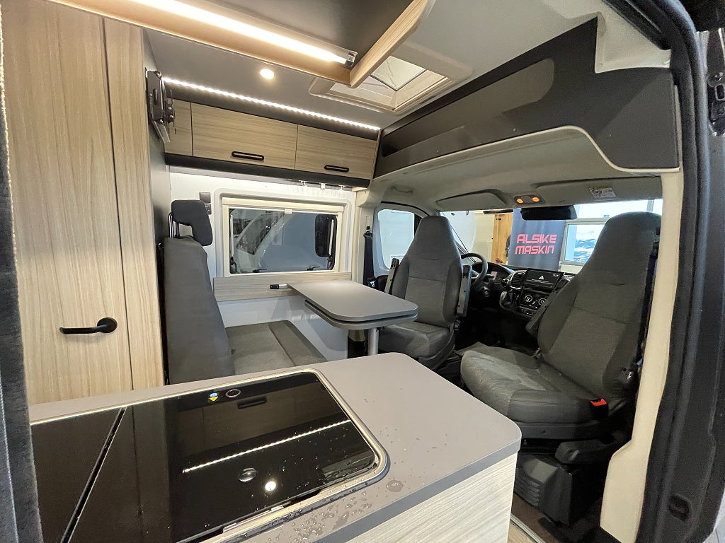 Sun Living V 65 GX / Dieselvärme / Höj & Sänkbarsäng / Automat / B-körkort/ - Sun Living