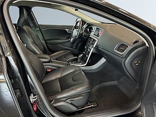 Volvo V40 Cross Country D2 Summum Business Pro S&V-hjul/Drag/Skinn/Elstol/Dvärm – bild 10
