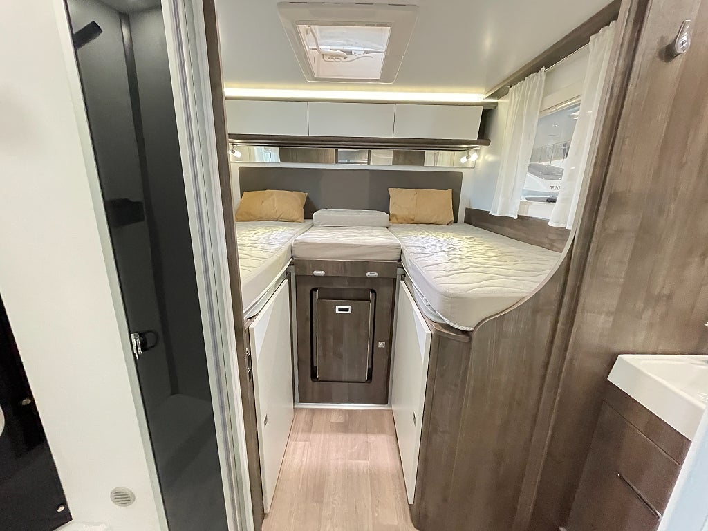 Benimar Tessoro 463 / B-körkort / Taksäng / Solcell / 165hk /  - Benimar