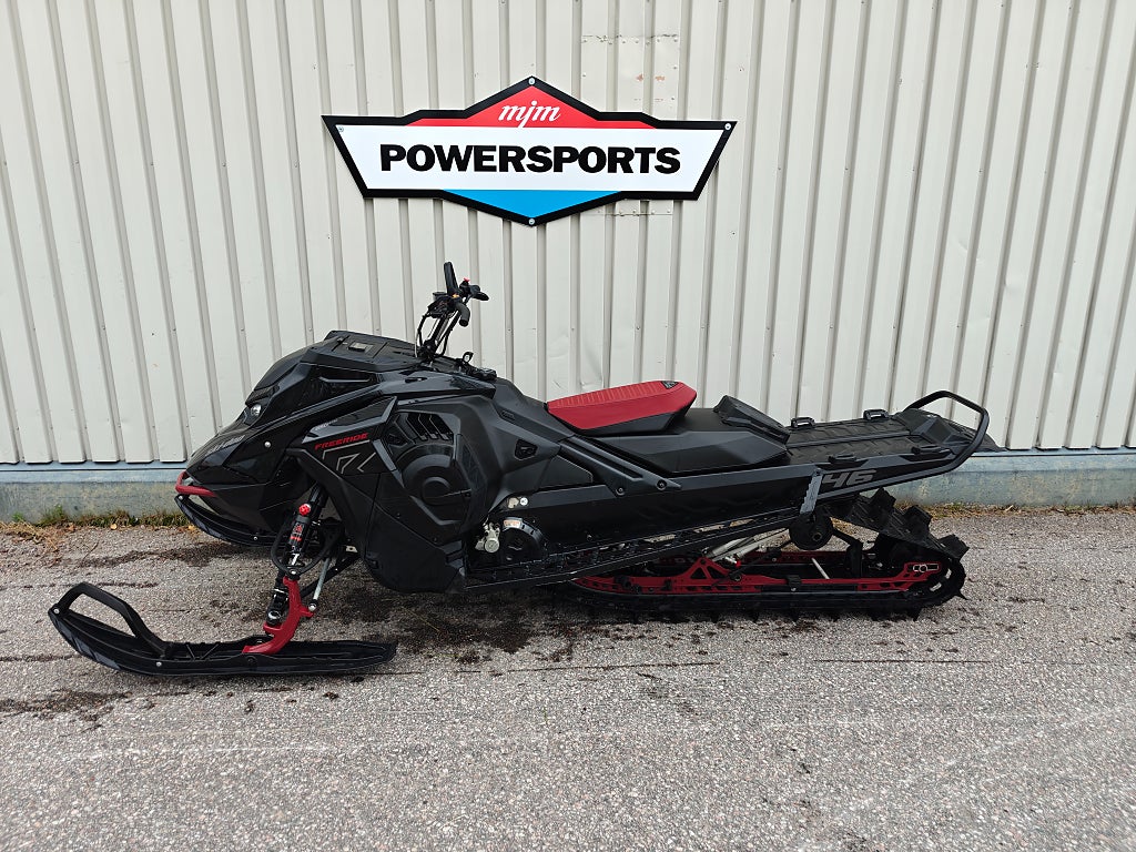 Ski-Doo Freeride 146" 850 E-tec  