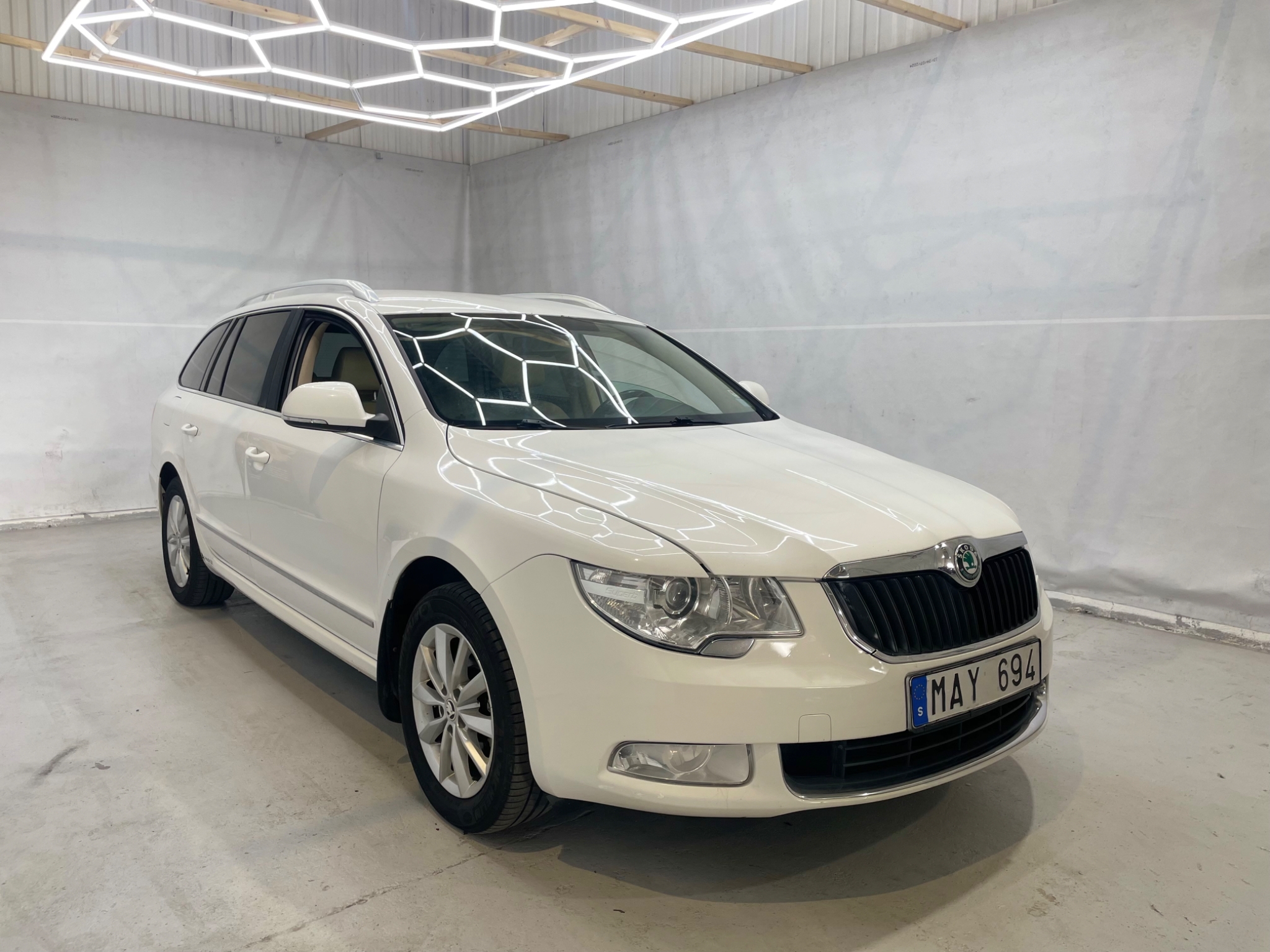 Skoda Superb 2012, bild 4/47