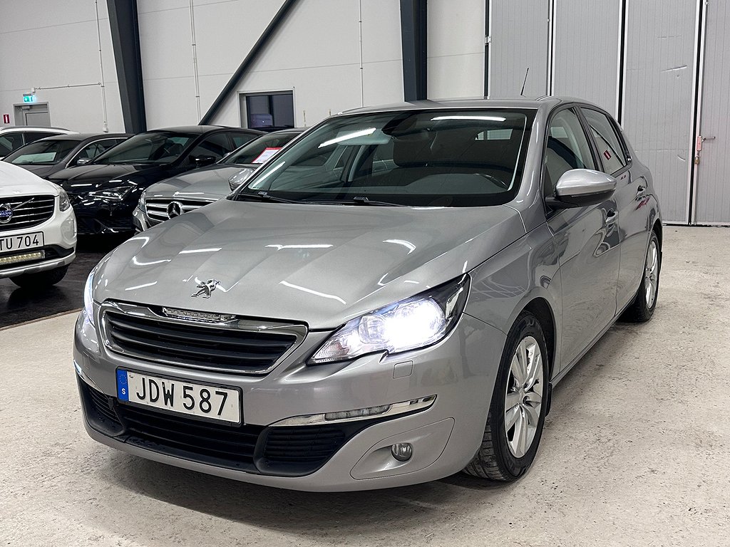 Peugeot 308 1.2 E-THP ACTIVE P-SENS M-VÄRM NYBES VÄLSERVAD