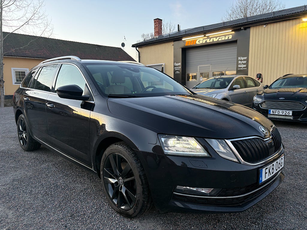 Skoda Octavia Kombi 1.5 TSI DSG7 Style Drag/Värmare/Digital-cockpit