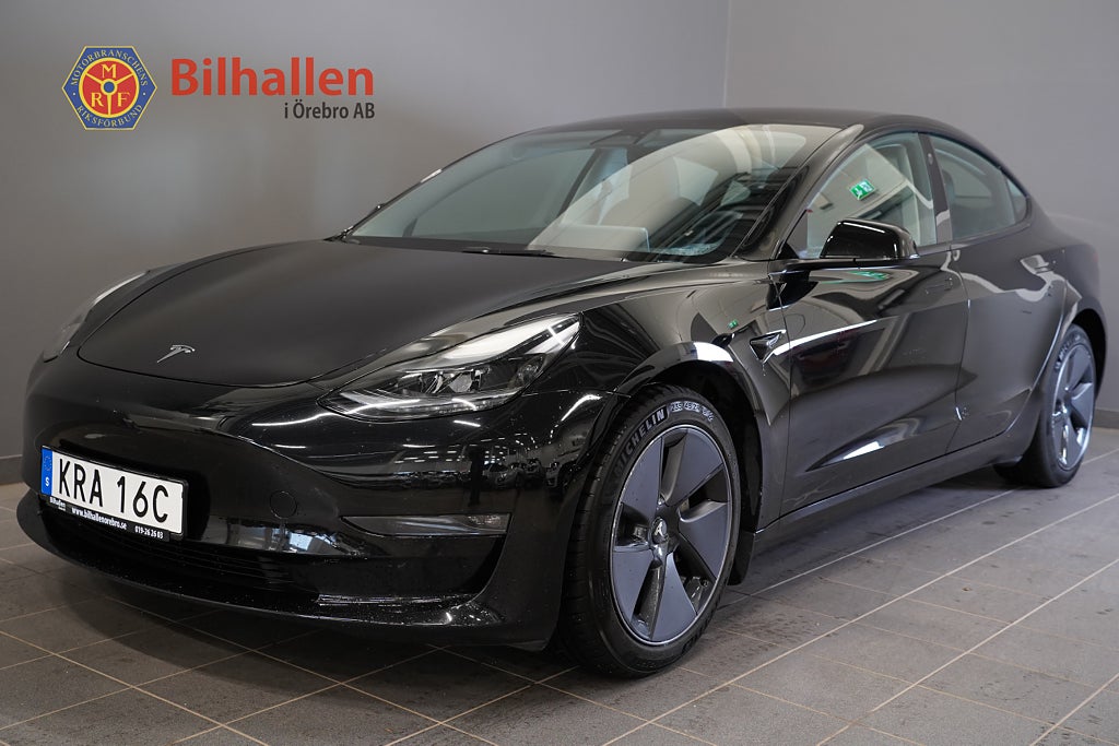 Tesla Model 3 Long Range AWD MOMS Autopilot Värmare Pano Kamera Drag