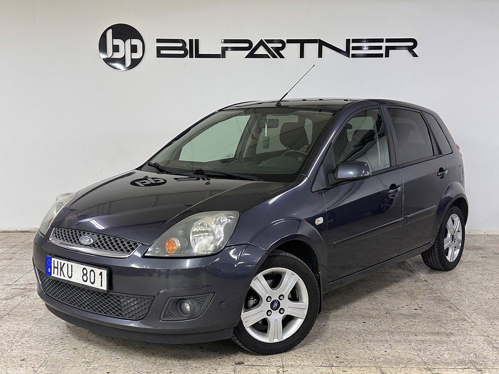 Ford Fiesta 5-dörrar 1.6 TDCi | NYSERVAD | 15000mil