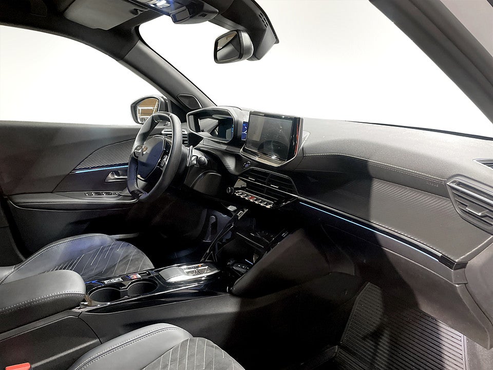Bild på Peugeot 2008 GT 1.2 PT 130hk Aut B-KAMERA CARPLAY