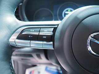 SUV Mazda CX-30 16 av 21