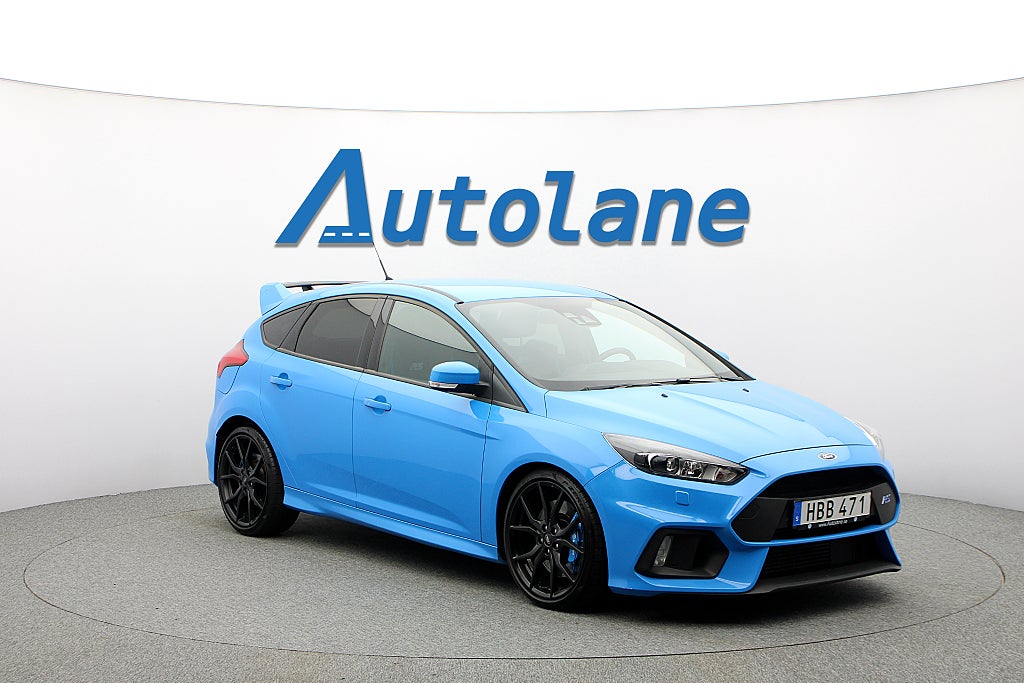 Ford Focus RS Recaro, Kamera, Keyless, CarPlay, 19", Brembo 350hk