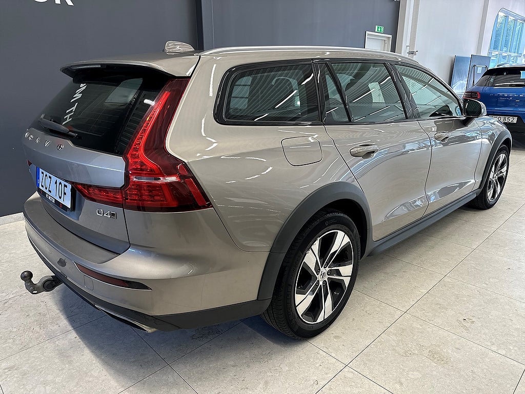Volvo V60 Cross Country D4 AWD Advance SE /B-Kamera/NAV/DRAG/SKINN
