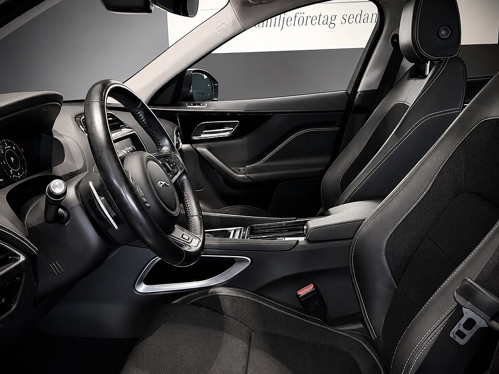 Jaguar F-Pace 20d AWD R-Sport Glastak Navi - bild 9