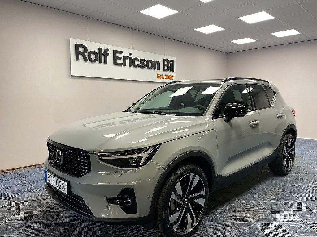 Volvo XC40 B4 FWD Bensin Ultra Dark