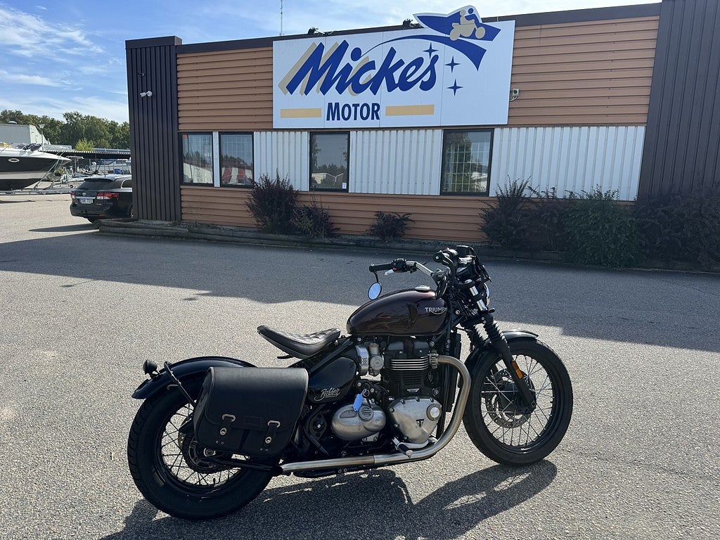 Triumph Bonneville Bobber 2017 - miniatyr 2