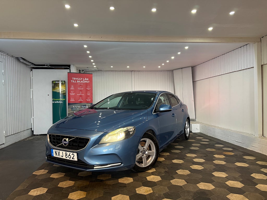 Volvo V40 D3 Momentum Business Edition Pro (RÄNTA 1,95%)