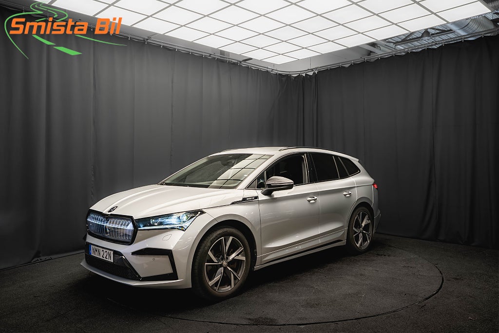 Skoda Enyaq iV 80 iV80 SPORTLINE DRAG CRYSTAL 360 El-STOL 1 ÄGARE MOMS