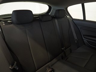 Halvkombi BMW 118 13 av 21