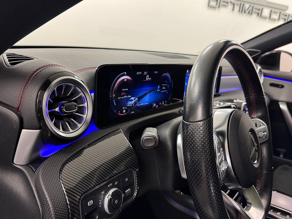 Mercedes-Benz CLA 200d 4WD AMG Panorama Ambient Burmester Välutr bild 5