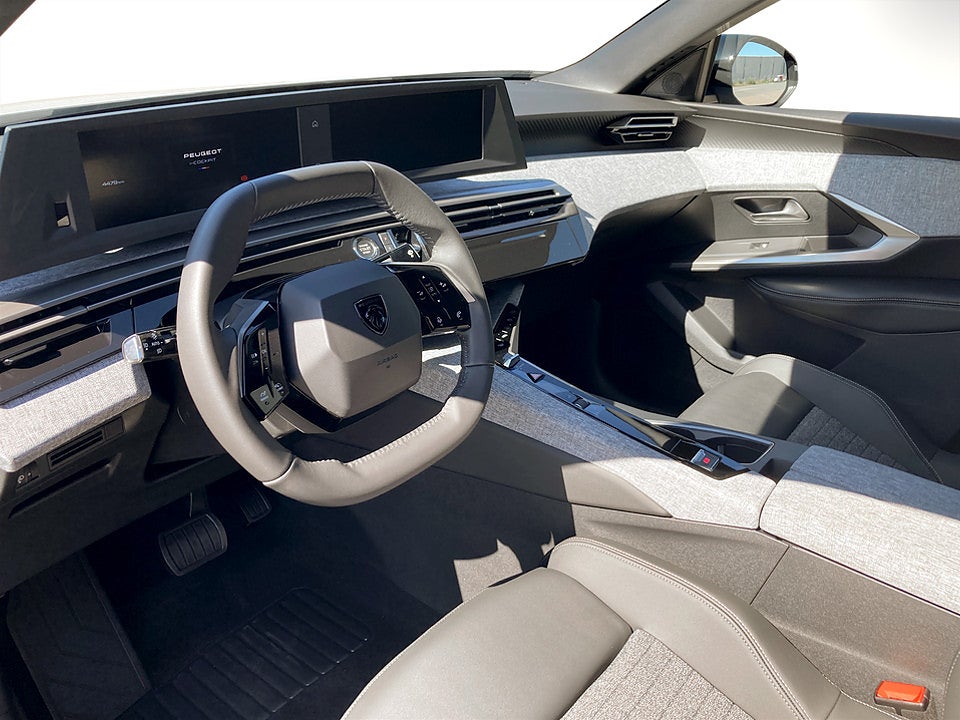 Bild på Peugeot 3008 Allure Hybrid 145hk Aut B-KAMERA CARPLAY