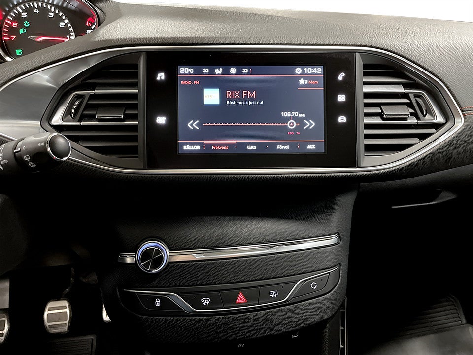 Bild på Peugeot 308 5D GT-Line 1.2 PT 130hk GLASTAK P-SENSORER 